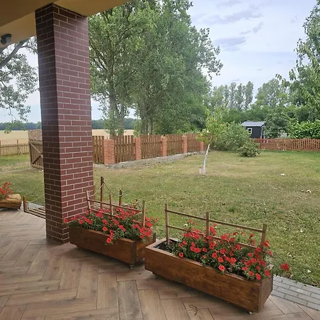 Almazowka - Cichy Wypoczynek Lub Integracja W Wiekszym Gronie * Barzkowice